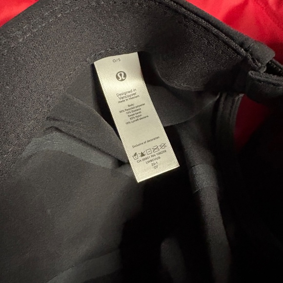 Lot of 2 hats - Picture 4 of 6